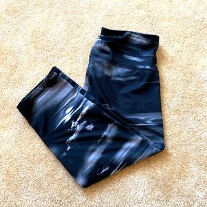 [ OLD NAVY ] Activewear Capri Leggings